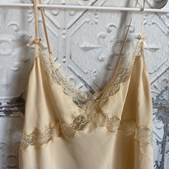 Michael Kors collection 100 perfect silk lace cami - Picture 2 of 5